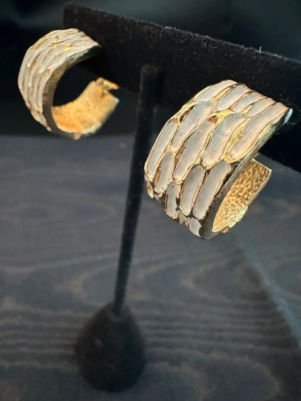 Vintage Gold Tone White Enamel Textured Clip On Hoop Earrings